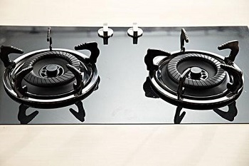 燃气灶电池多久换一次